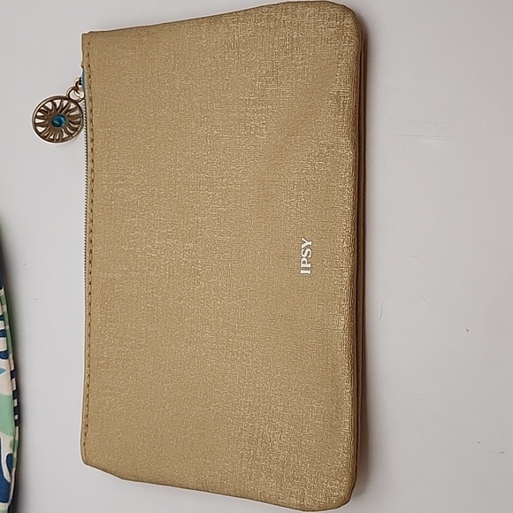 Lot of 4 Ipsy Bags - Picture 8 of 12